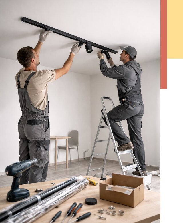 Установка трековых светильников в натяжной потолок в Кропоткине от 4561 руб. | ОТДЕЛОЧНИК-Крп